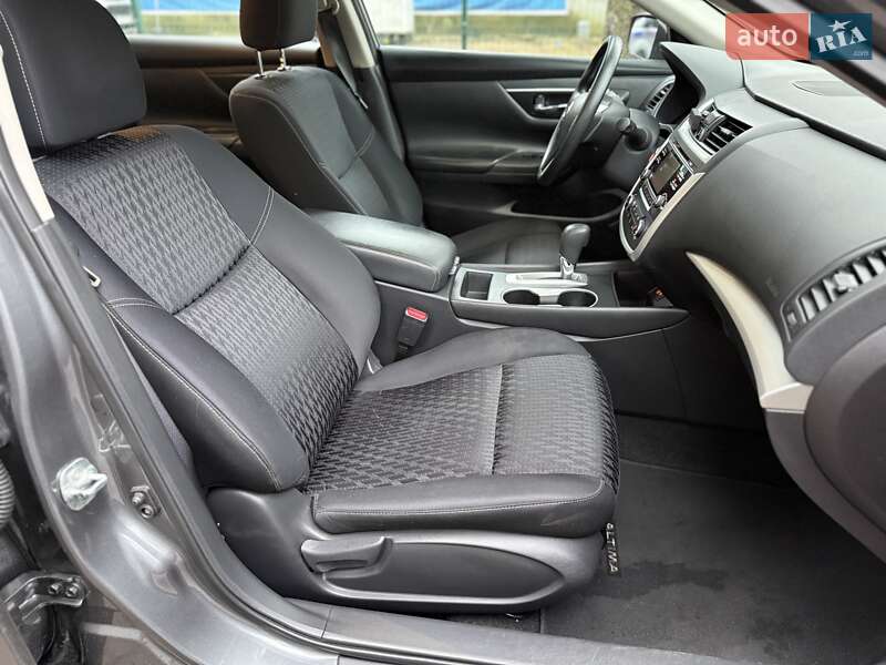Седан Nissan Altima 2016 в Львове фото 19 Седан Nissan Altima 2016 в Львове
