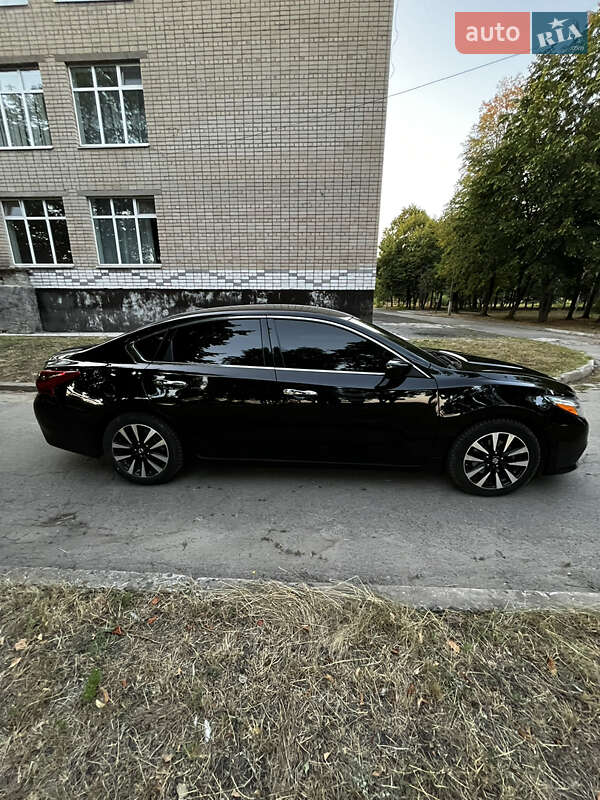 Седан Nissan Altima 2017 в Киеве фото 9 Седан Nissan Altima 2017 в Киеве