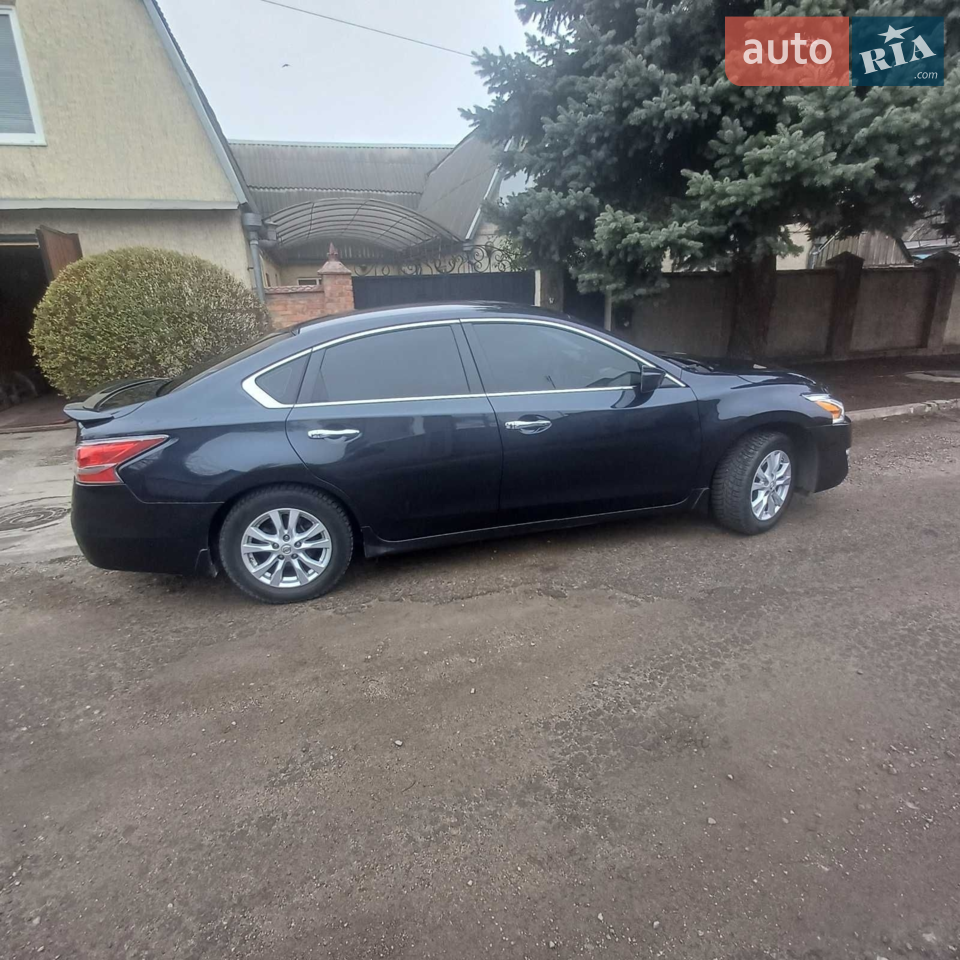 2013 Nissan Altima - мініатюра 12