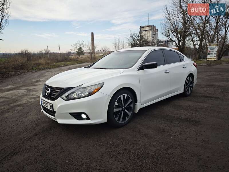 Седан Nissan Altima 2017 в Белой Церкви