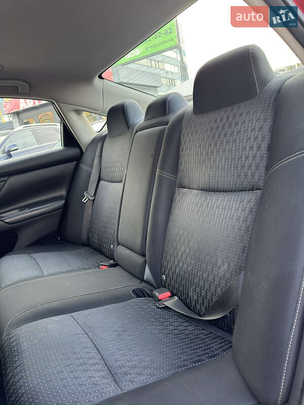 Седан Nissan Altima 2015 в Киеве