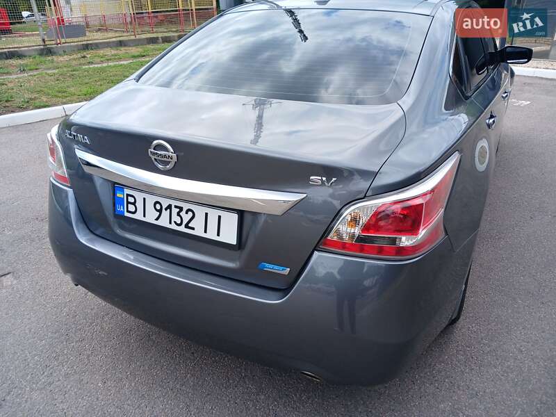 Седан Nissan Altima 2015 в Харкові