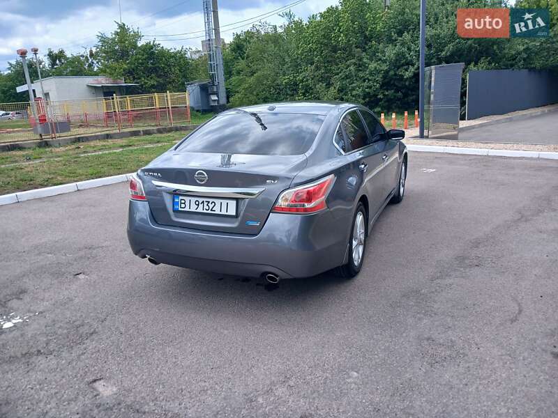 Седан Nissan Altima 2015 в Харкові