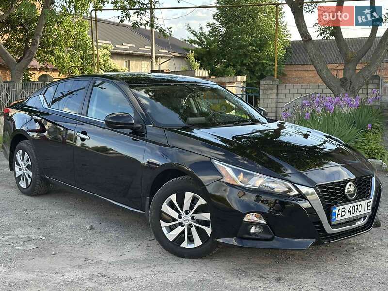 Седан Nissan Altima 2020 в Тульчине