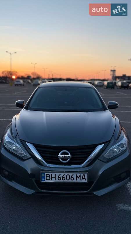 Седан Nissan Altima 2017 в Одессе фото Седан Nissan Altima 2017 в Одессе