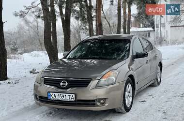 Седан Nissan Altima 2008 в Києві