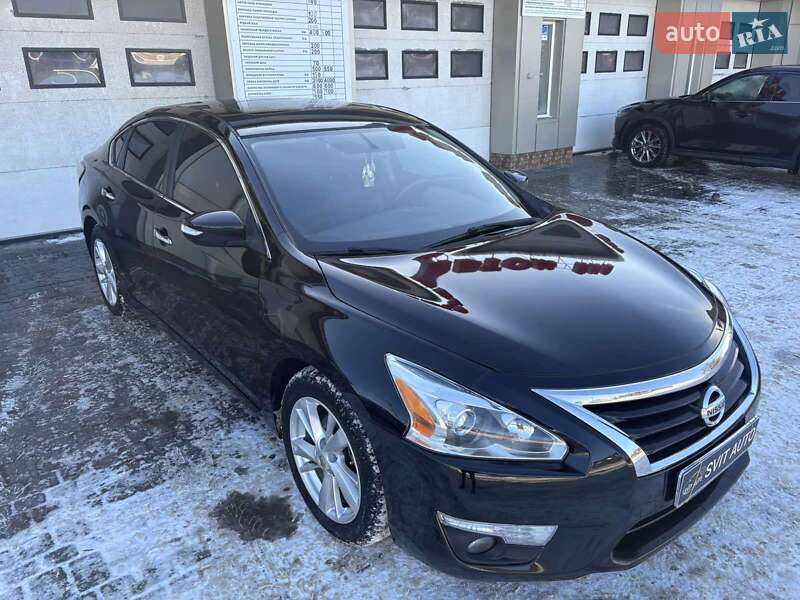 Седан Nissan Altima 2015 в Миколаєві