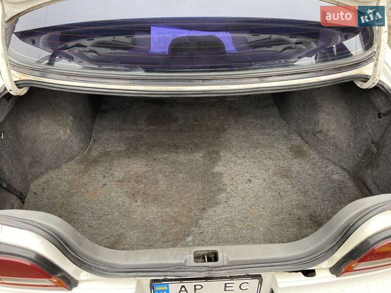 Седан Nissan Altima 1993 в Запорожье