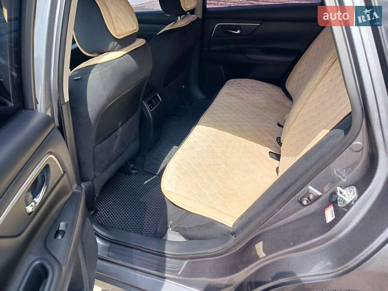 Седан Nissan Altima 2015 в Харькове