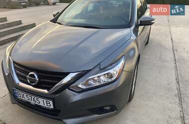 Седан Nissan Altima 2017 в Дунаевцах