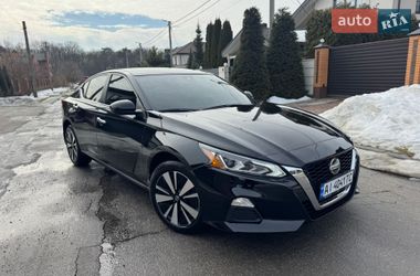 Седан Nissan Altima 2022 в Києві