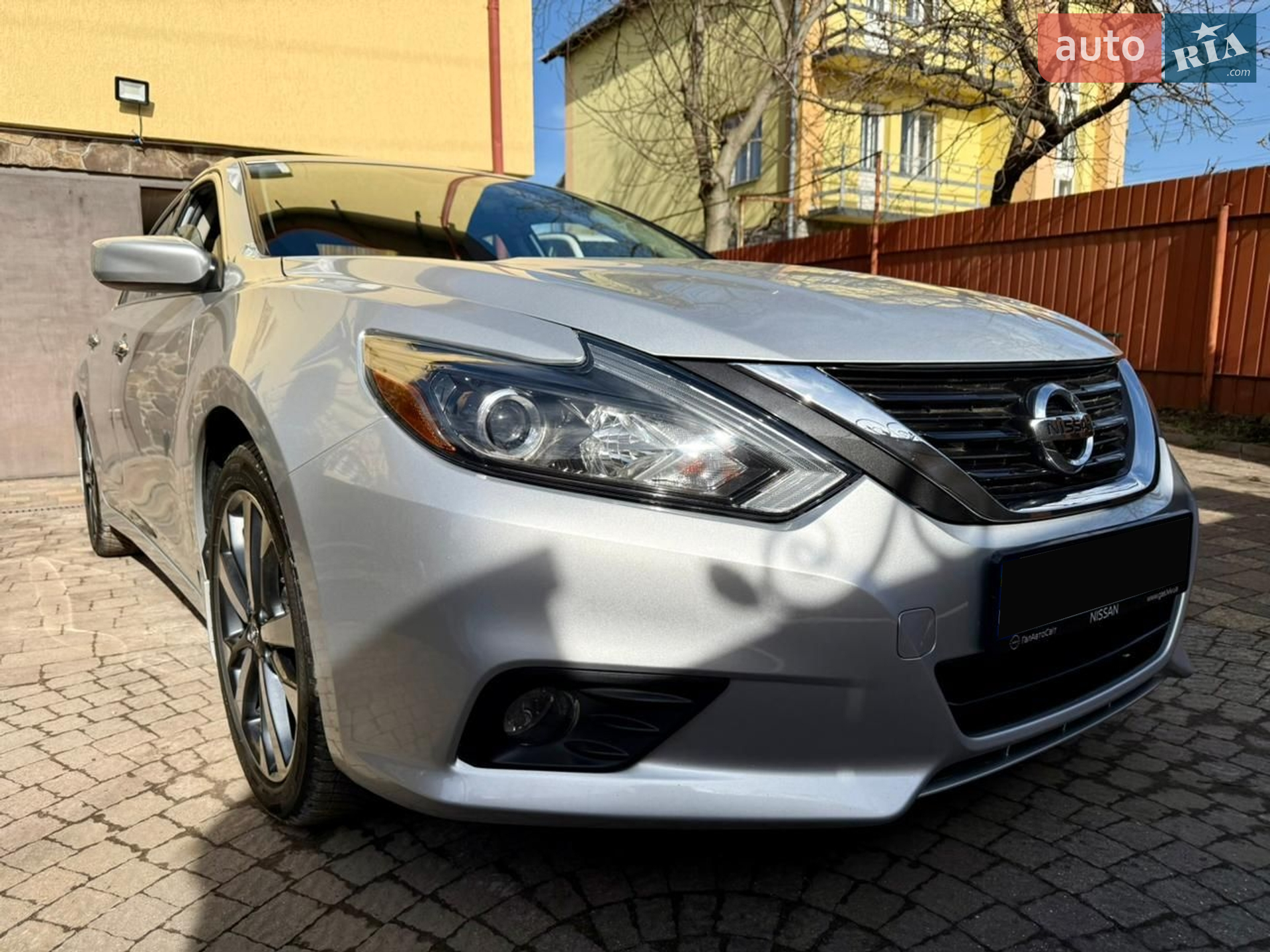 2017 Nissan Altima - мініатюра 3