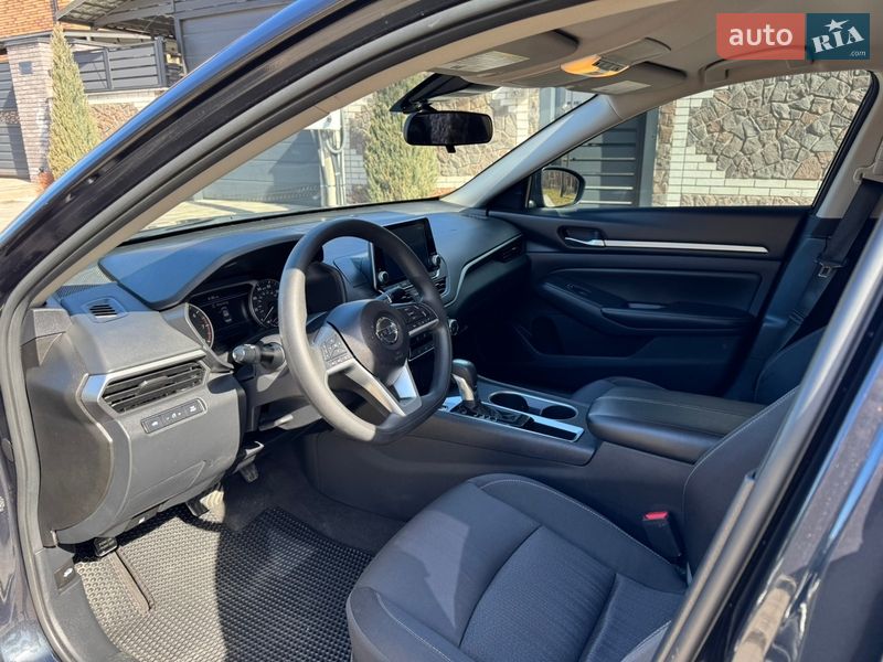 Седан Nissan Altima 2022 в Белой Церкви