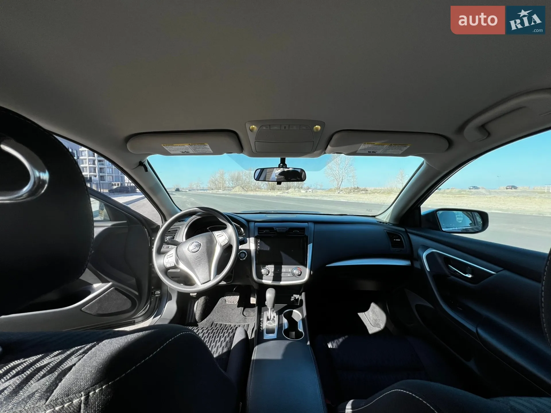 2017 Nissan Altima - мініатюра 16