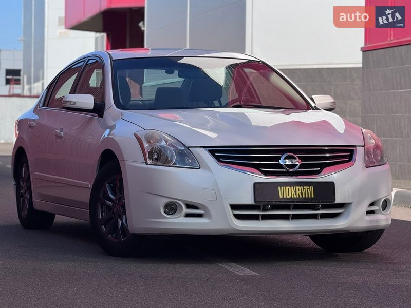 Седан Nissan Altima 2011 в Києві фото 8 Седан Nissan Altima 2011 в Києві