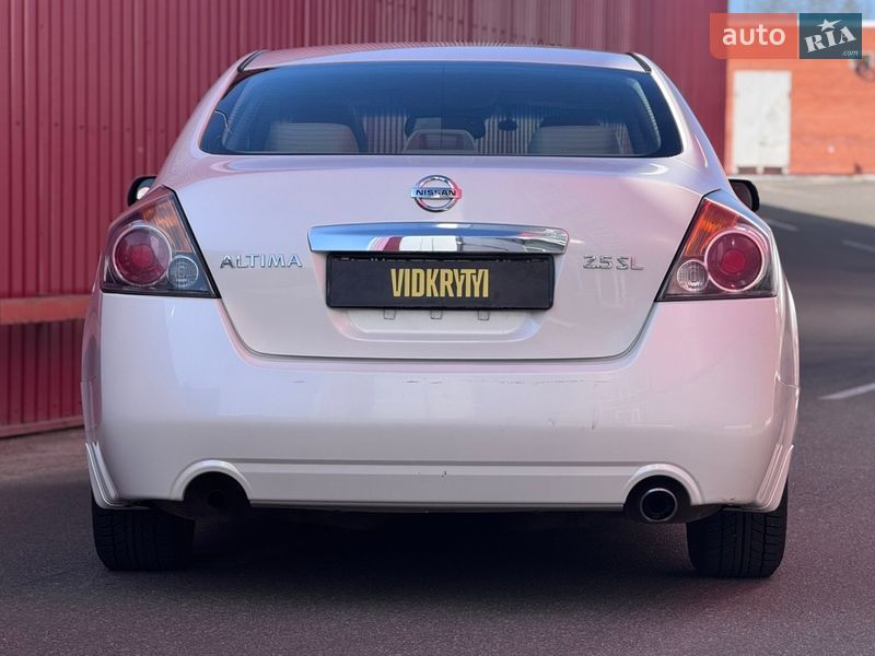 Седан Nissan Altima 2011 в Києві фото 17 Седан Nissan Altima 2011 в Києві
