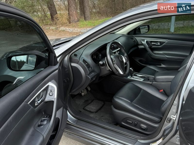 Седан Nissan Altima 2018 в Кобеляках