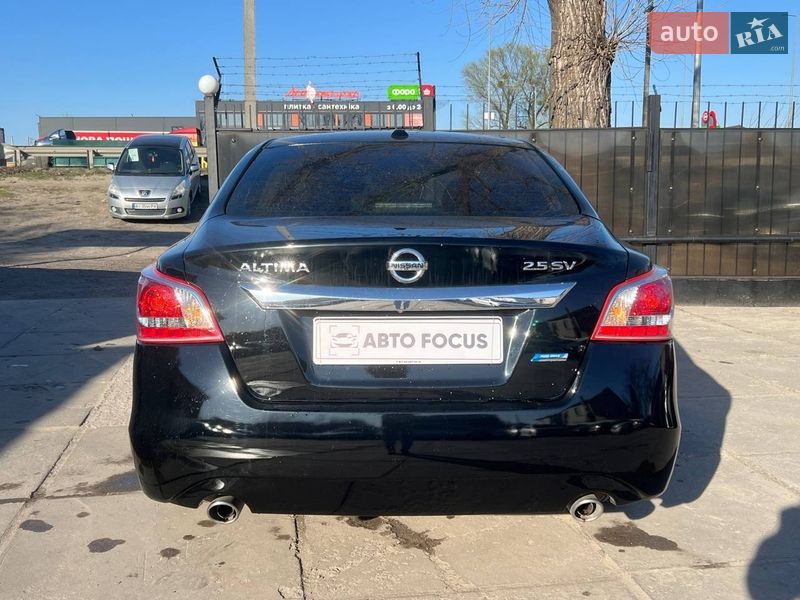 Седан Nissan Altima 2012 в Києві