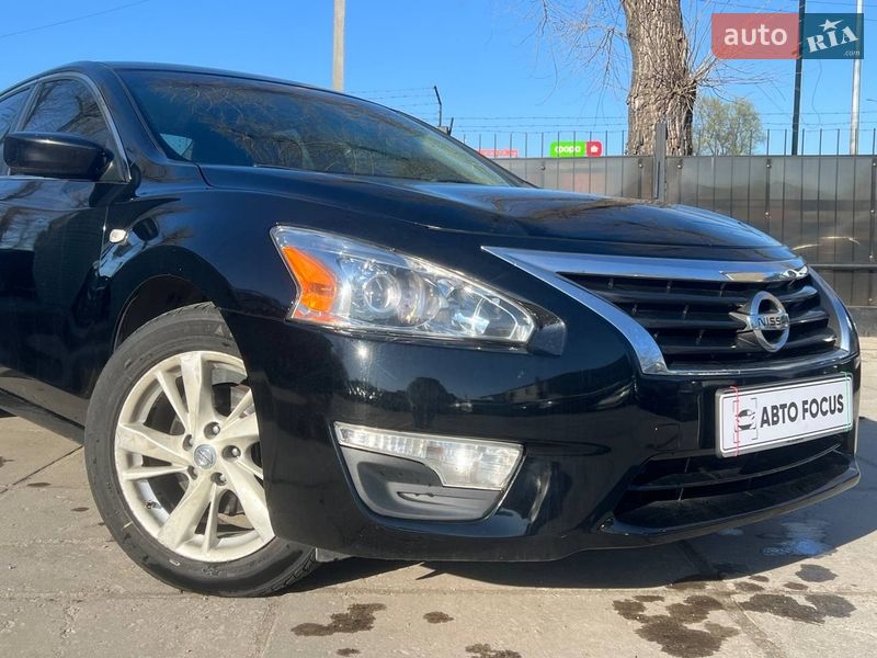Седан Nissan Altima 2012 в Києві