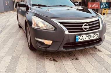 Седан Nissan Altima 2014 в Києві