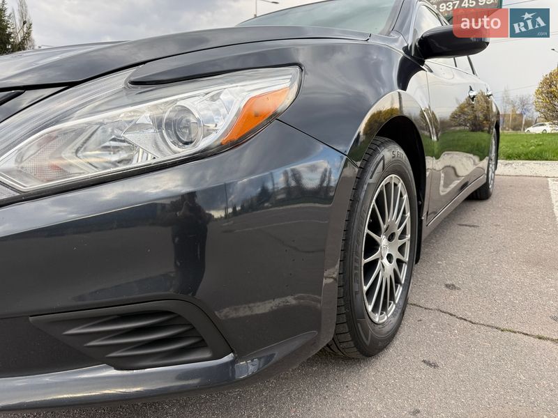 Седан Nissan Altima 2017 в Кременчуге