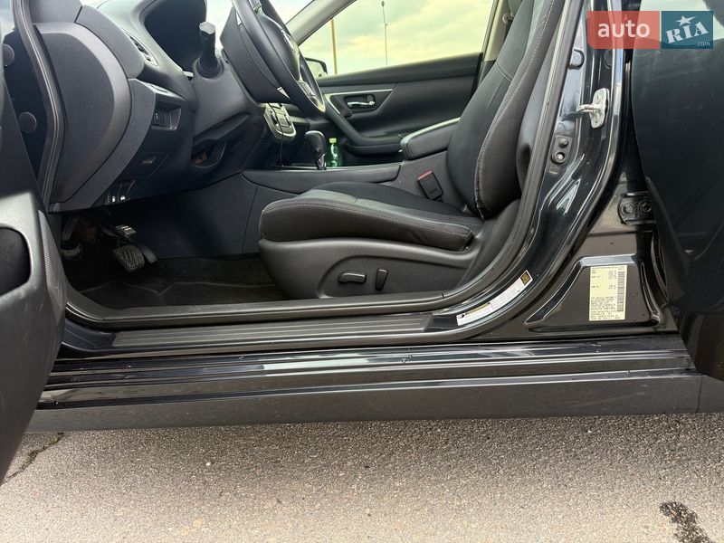 Седан Nissan Altima 2017 в Кременчуге