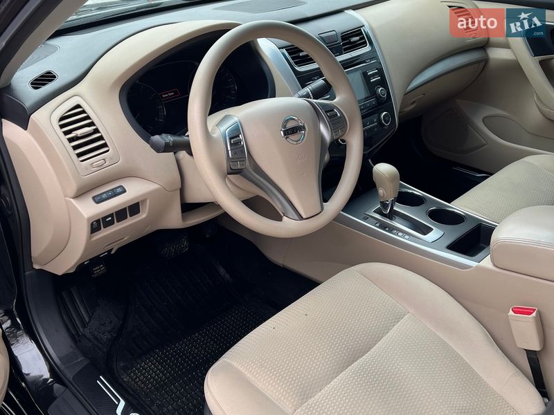 Седан Nissan Altima 2015 в Харкові