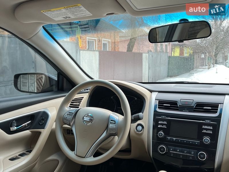 Седан Nissan Altima 2015 в Харкові