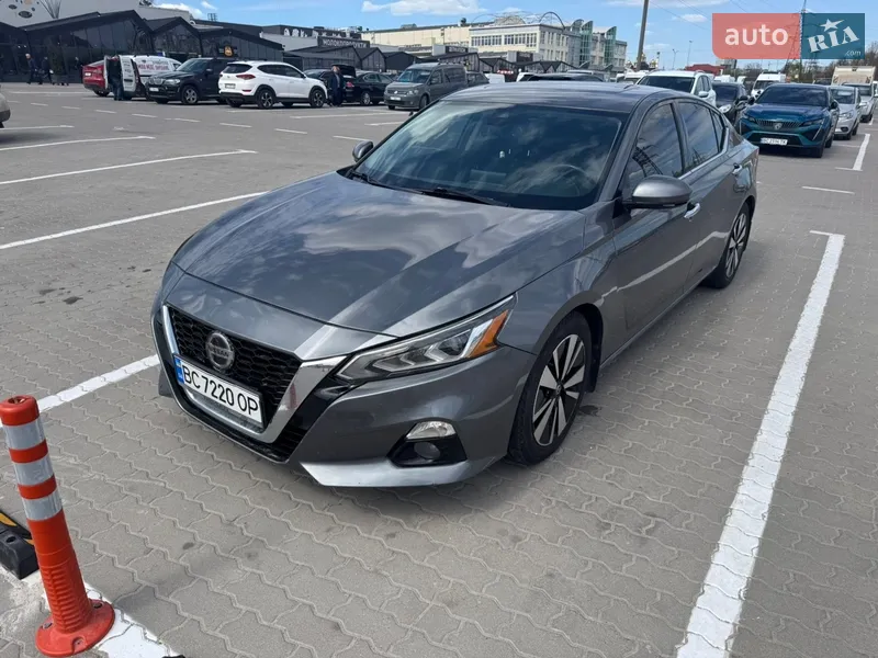 Nissan Altima