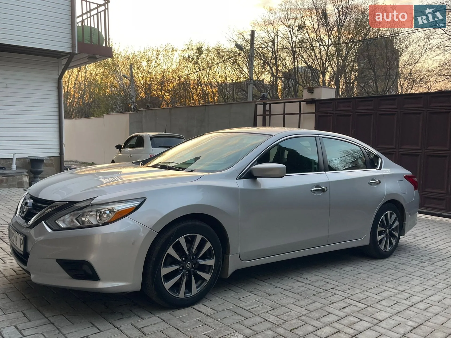 2017 Nissan Altima - мініатюра 16