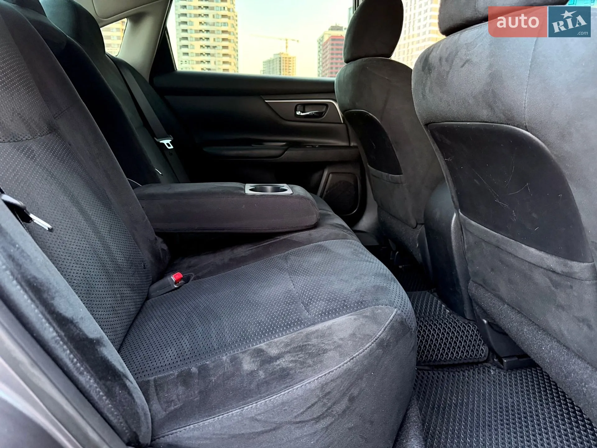 2015 Nissan Altima - мініатюра 32