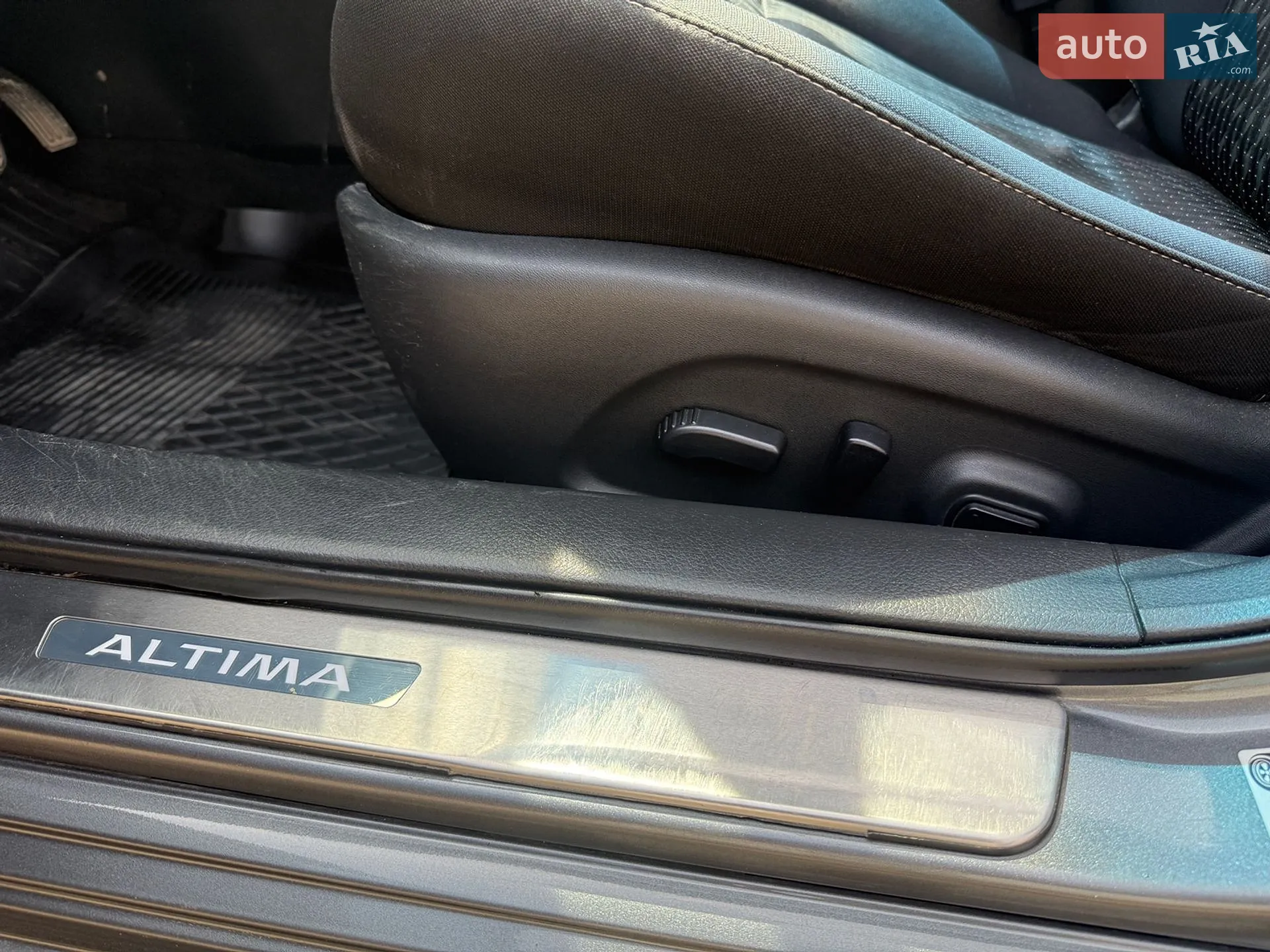 2016 Nissan Altima - мініатюра 17