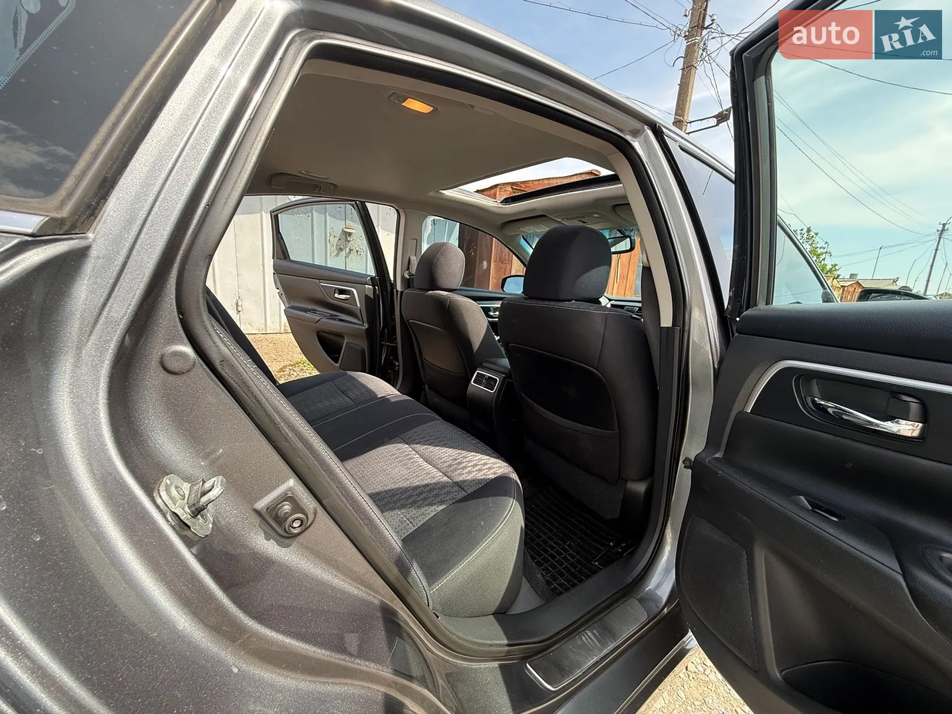 2016 Nissan Altima - мініатюра 21