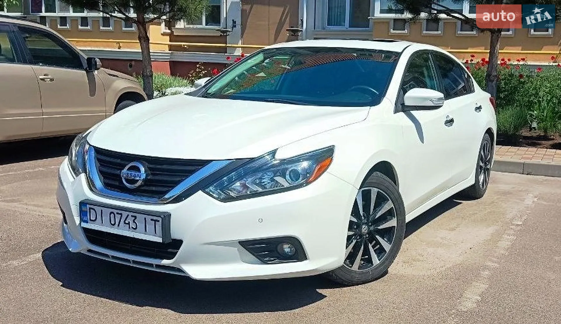 2017 Nissan Altima - мініатюра 2