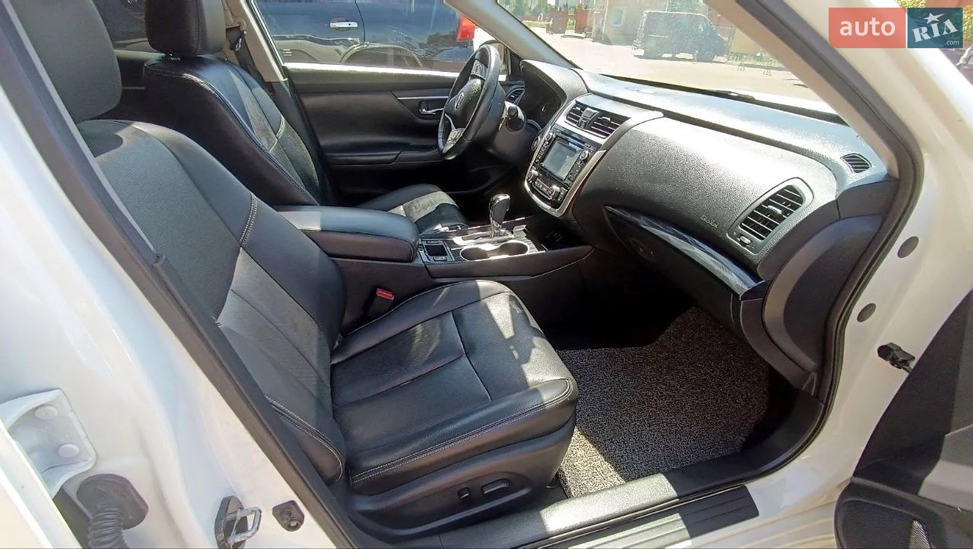 2017 Nissan Altima - мініатюра 20