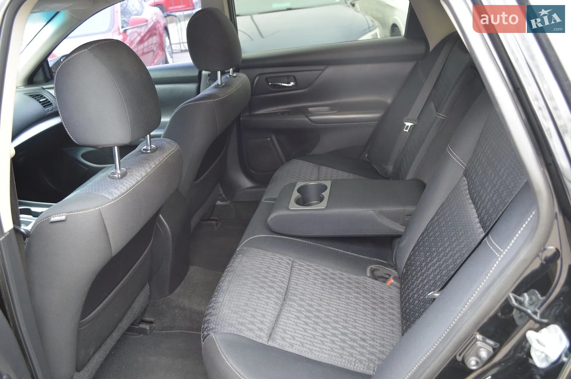 2015 Nissan Altima - мініатюра 19