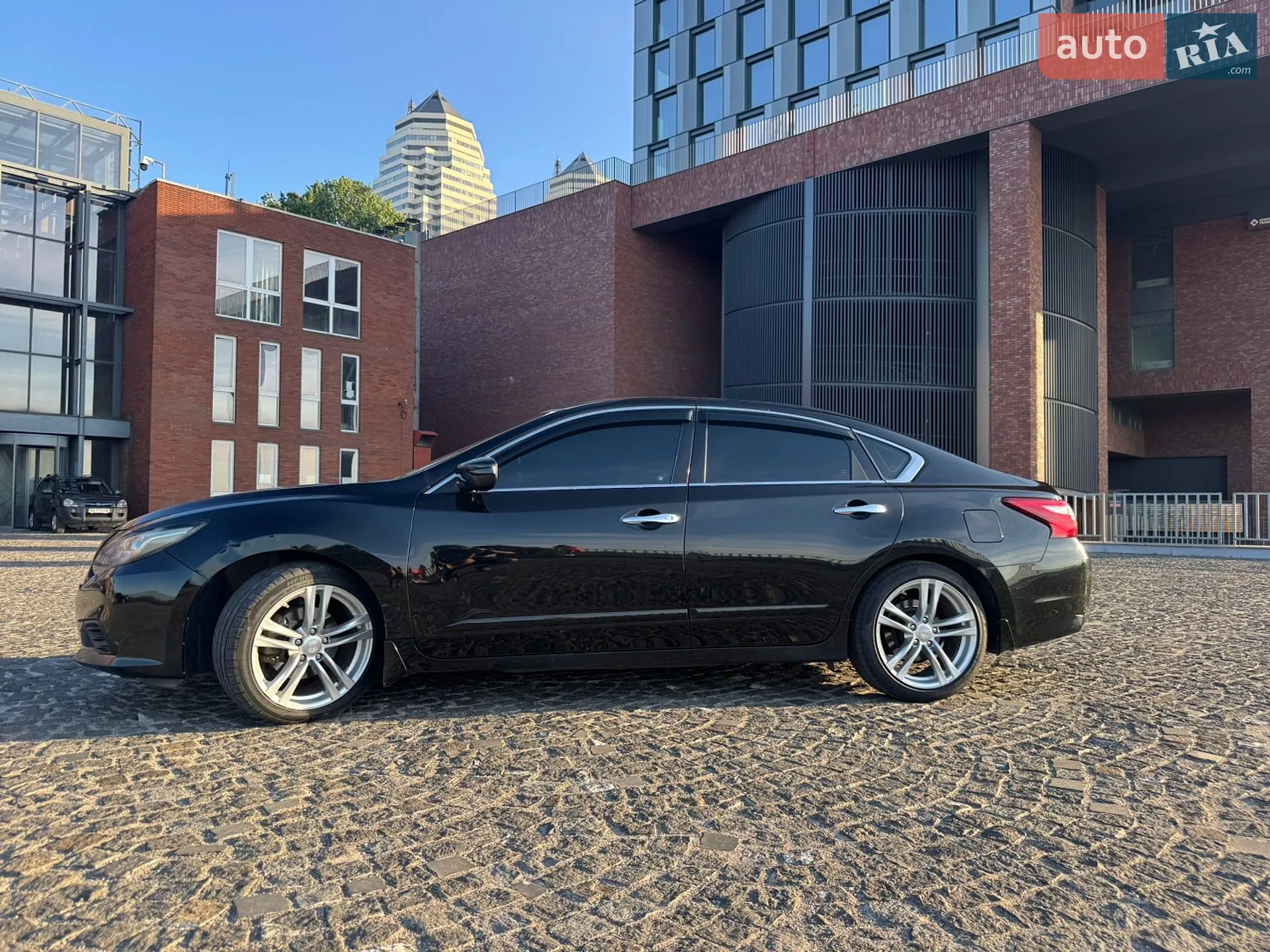 2016 Nissan Altima - мініатюра 11