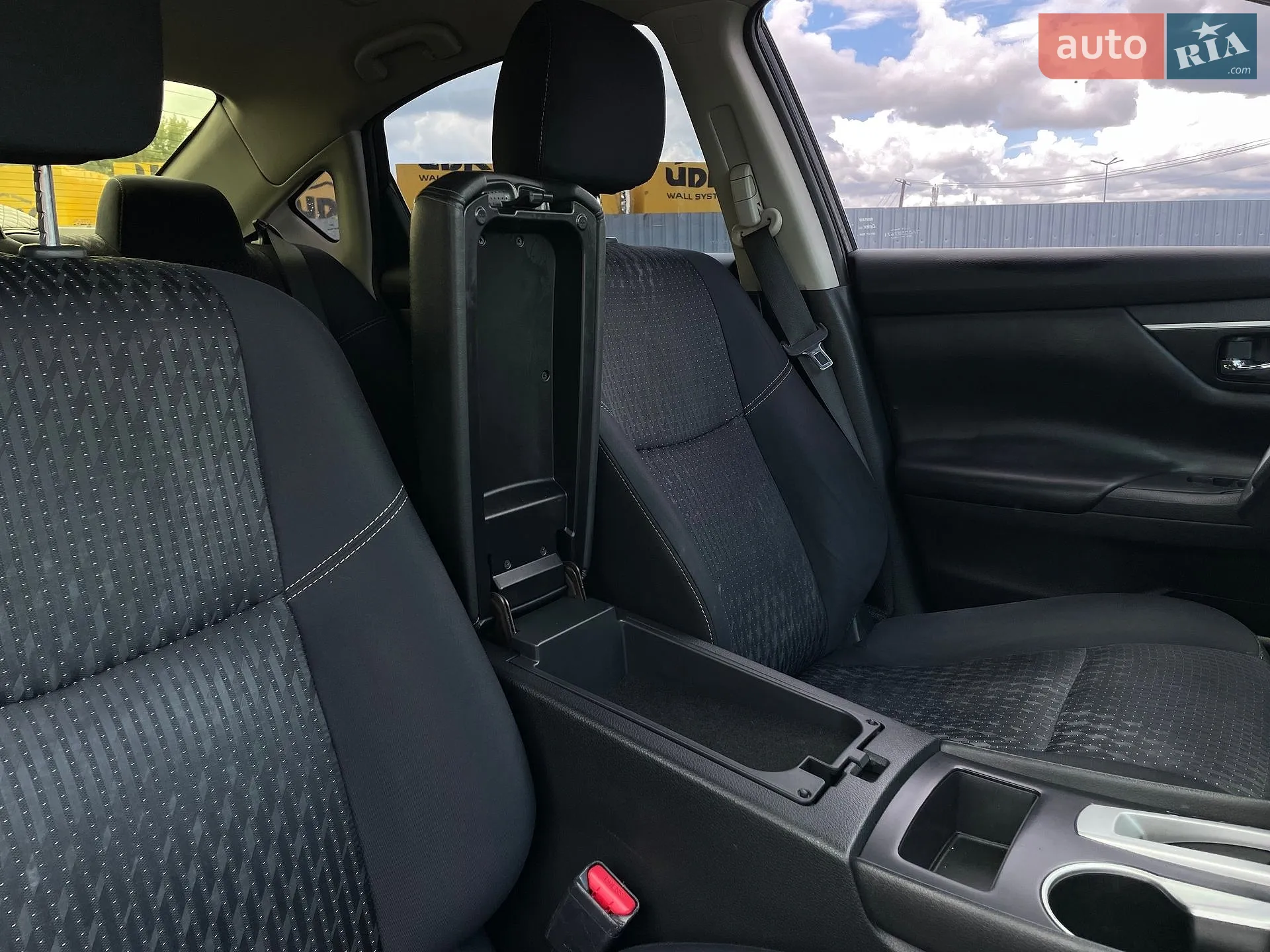 2016 Nissan Altima - мініатюра 76