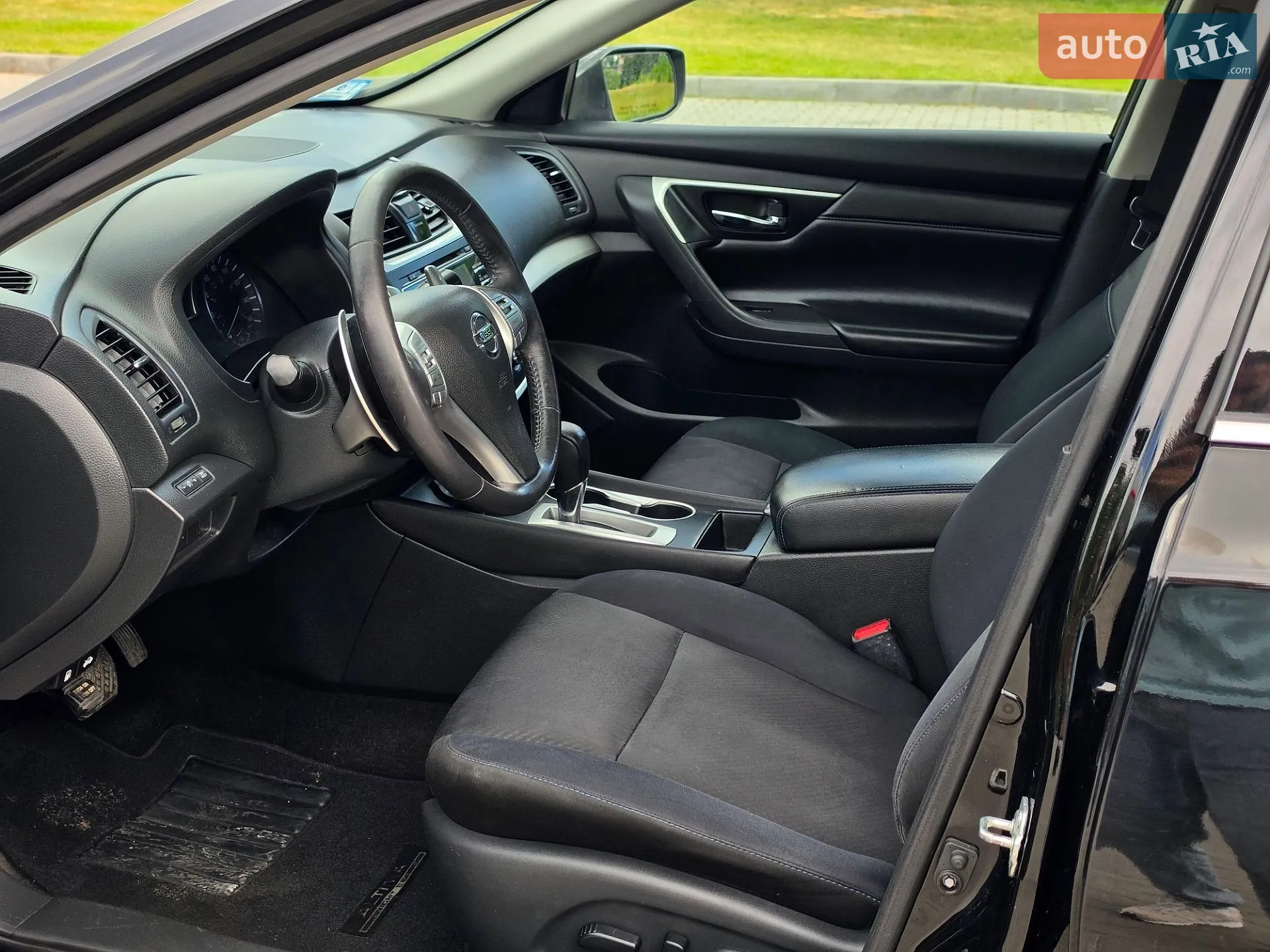2017 Nissan Altima - мініатюра 26