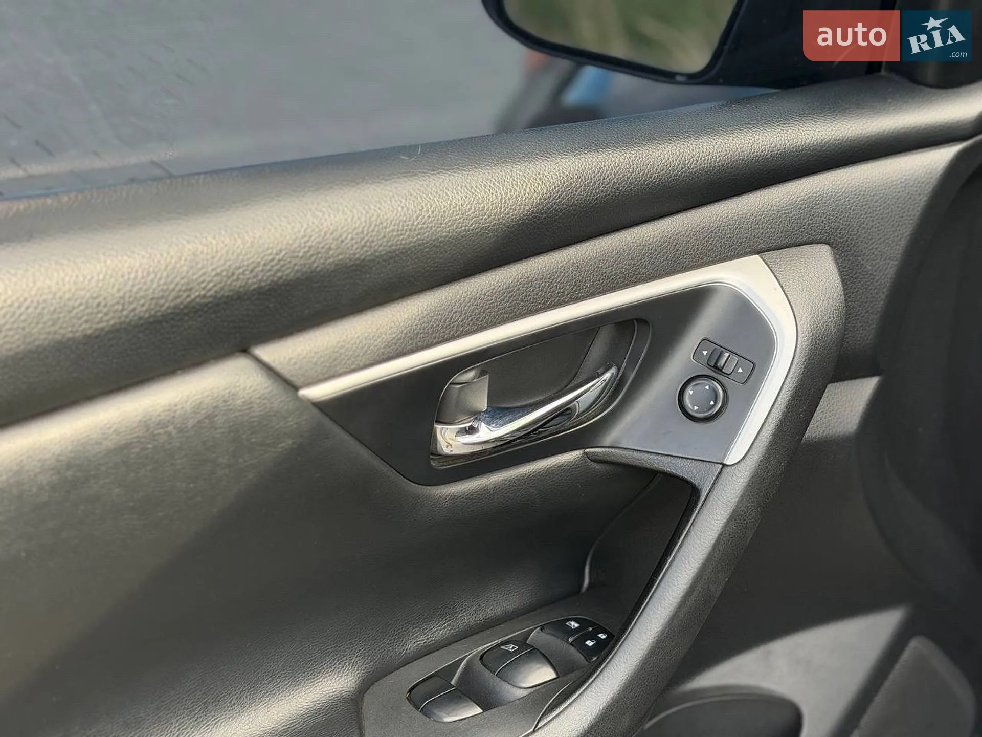 2016 Nissan Altima - мініатюра 19