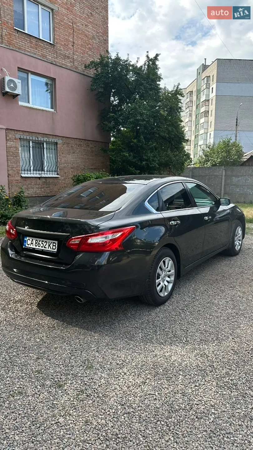 2017 Nissan Altima - мініатюра 3