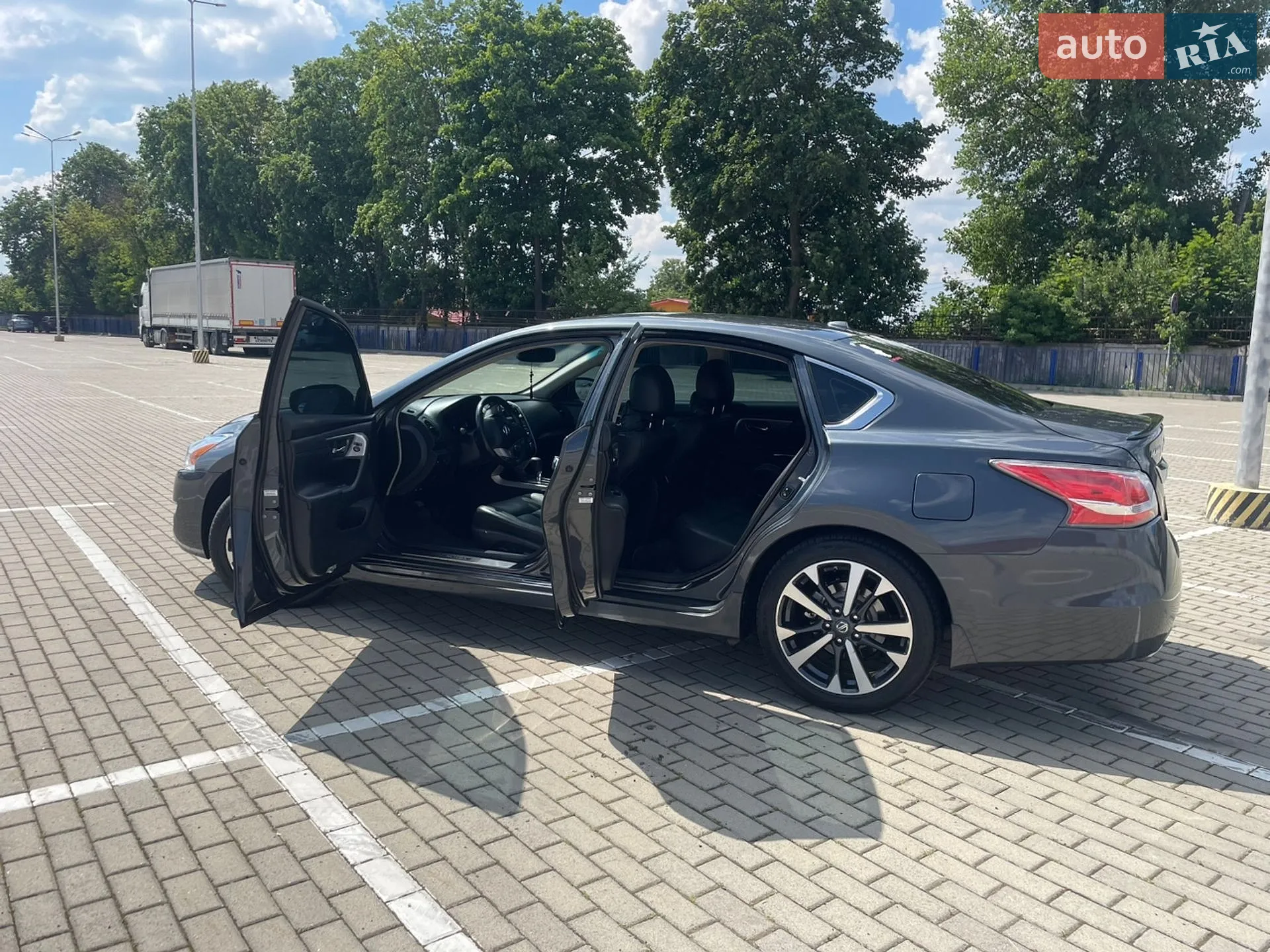 2013 Nissan Altima - мініатюра 10