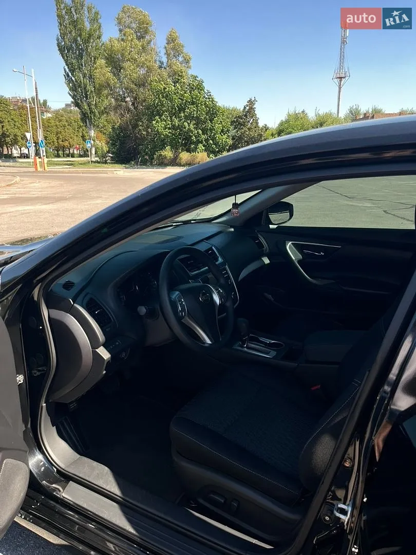 2015 Nissan Altima - мініатюра 13