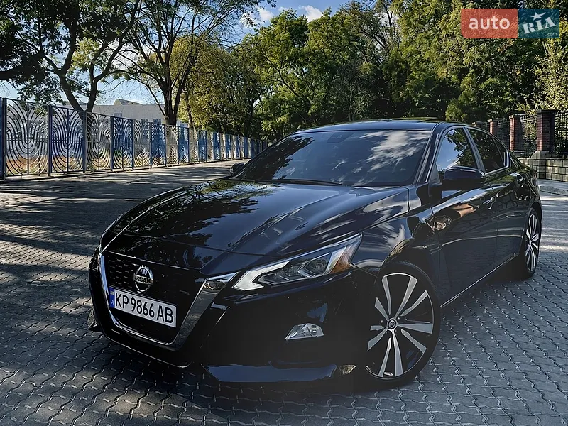 Nissan Altima 2019
