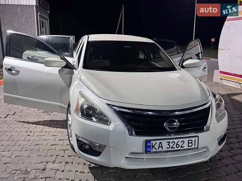 Nissan Altima 2015