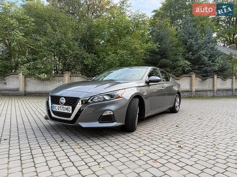 Nissan Altima 2019