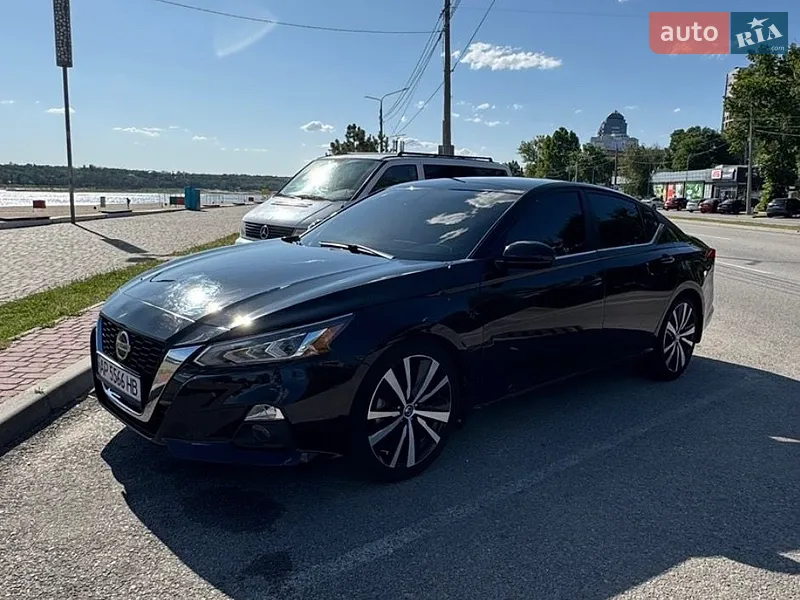 Nissan Altima 2019