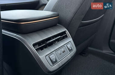 Внедорожник / Кроссовер Nissan Ariya 2022 в 