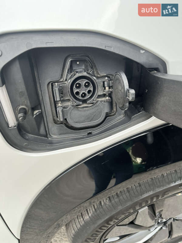 Позашляховик / Кросовер Nissan Ariya 2022 в Дніпрі