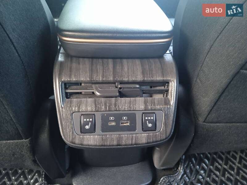 Внедорожник / Кроссовер Nissan Ariya 2023 в Черновцах